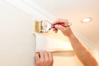 Pose de papier peint à Westhalten — revêtements muraux et toiles de verre